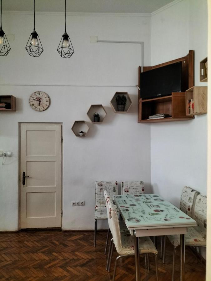 Apartament In Vila Secession Oradea Exterior foto