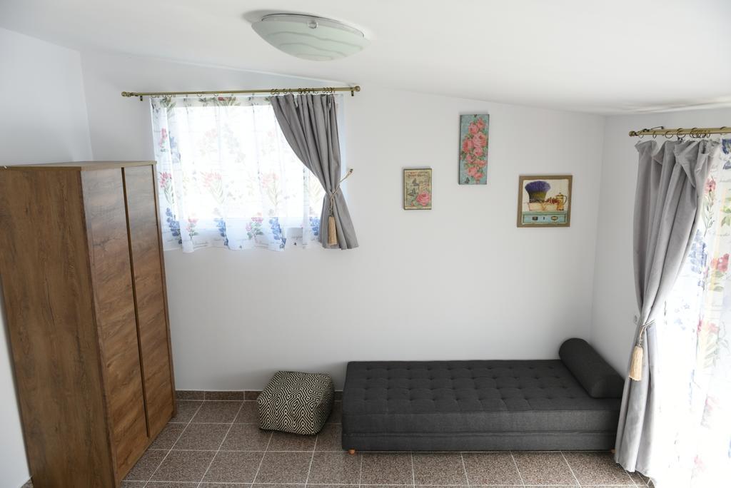 Apartament In Vila Secession Oradea Exterior foto