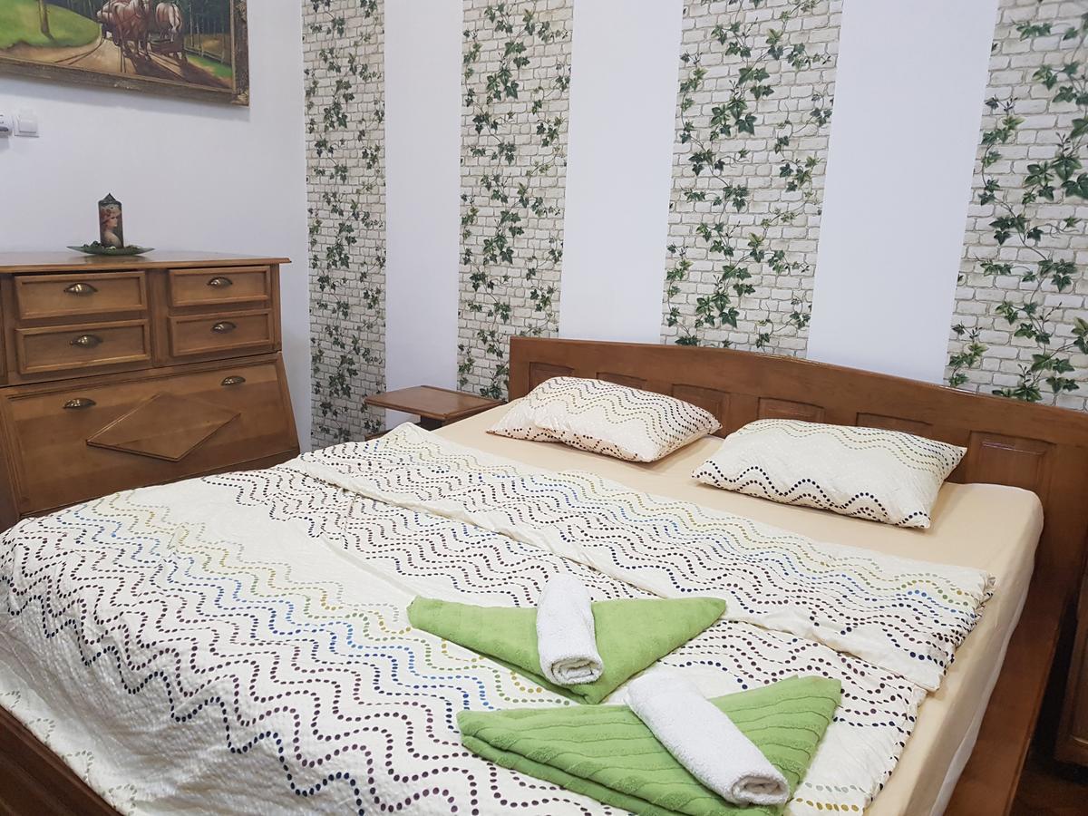Apartament In Vila Secession Oradea Exterior foto